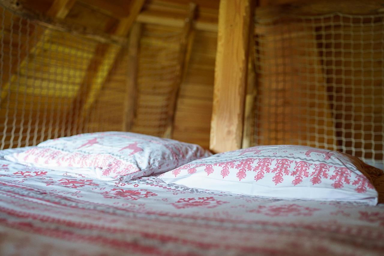 Cabane Perchee Dans Les Arbres Saint-Hilaire-en-Morvan ภายนอก รูปภาพ